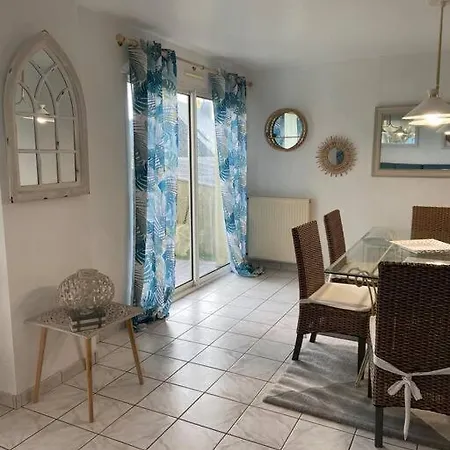 Villa Maison Spacieuse Avec Piscine *