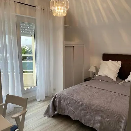 Maison Spacieuse Avec Piscine