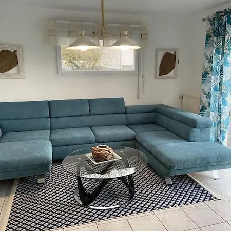 Maison Spacieuse Avec Piscine